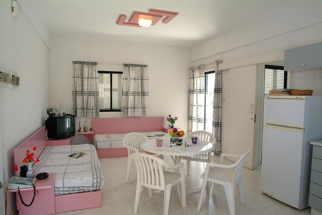 Sunbay Apartments Pyla Luaran gambar