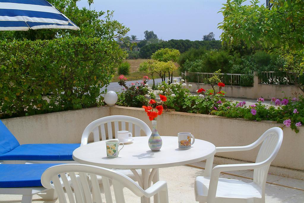 Sunbay Apartments Pyla Luaran gambar
